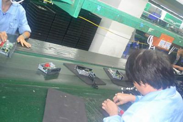 Smart tv box quad core amlogic box production process (3) ----“quad core set top box” ASSEMBLY (real panel assembly) Smart tv box quad core amlogic box production process (3) ----“quad core set top box” ASSEMBLY (real panel assembly)