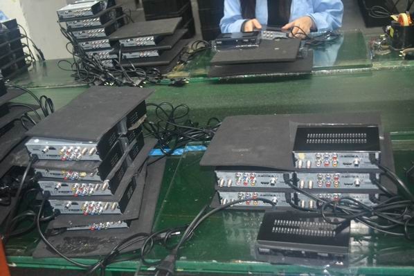 Smart tv box quad core amlogic box production process (3) ----“quad core set top box” ASSEMBLY  (Benks)
